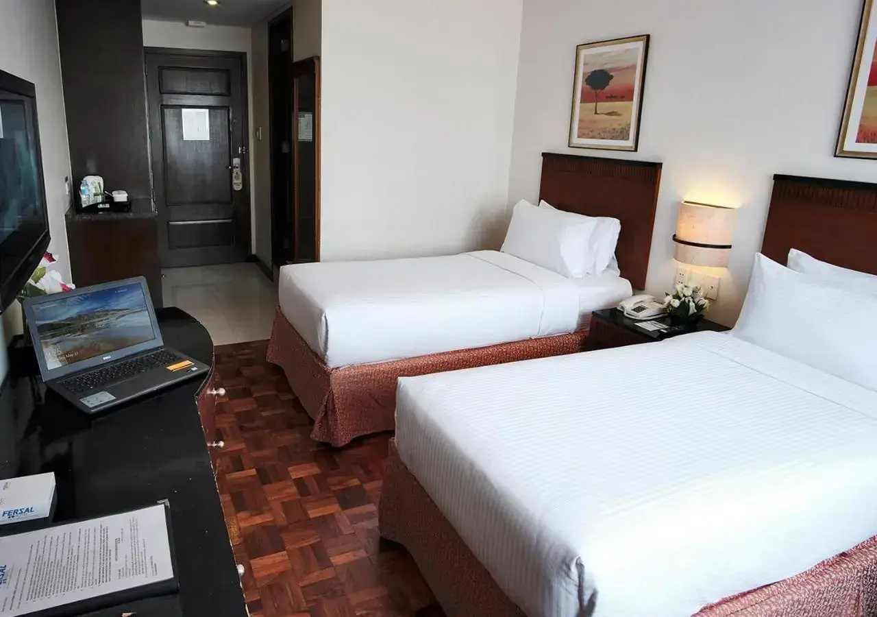 Foto - Fersal Hotel Neptune Makati