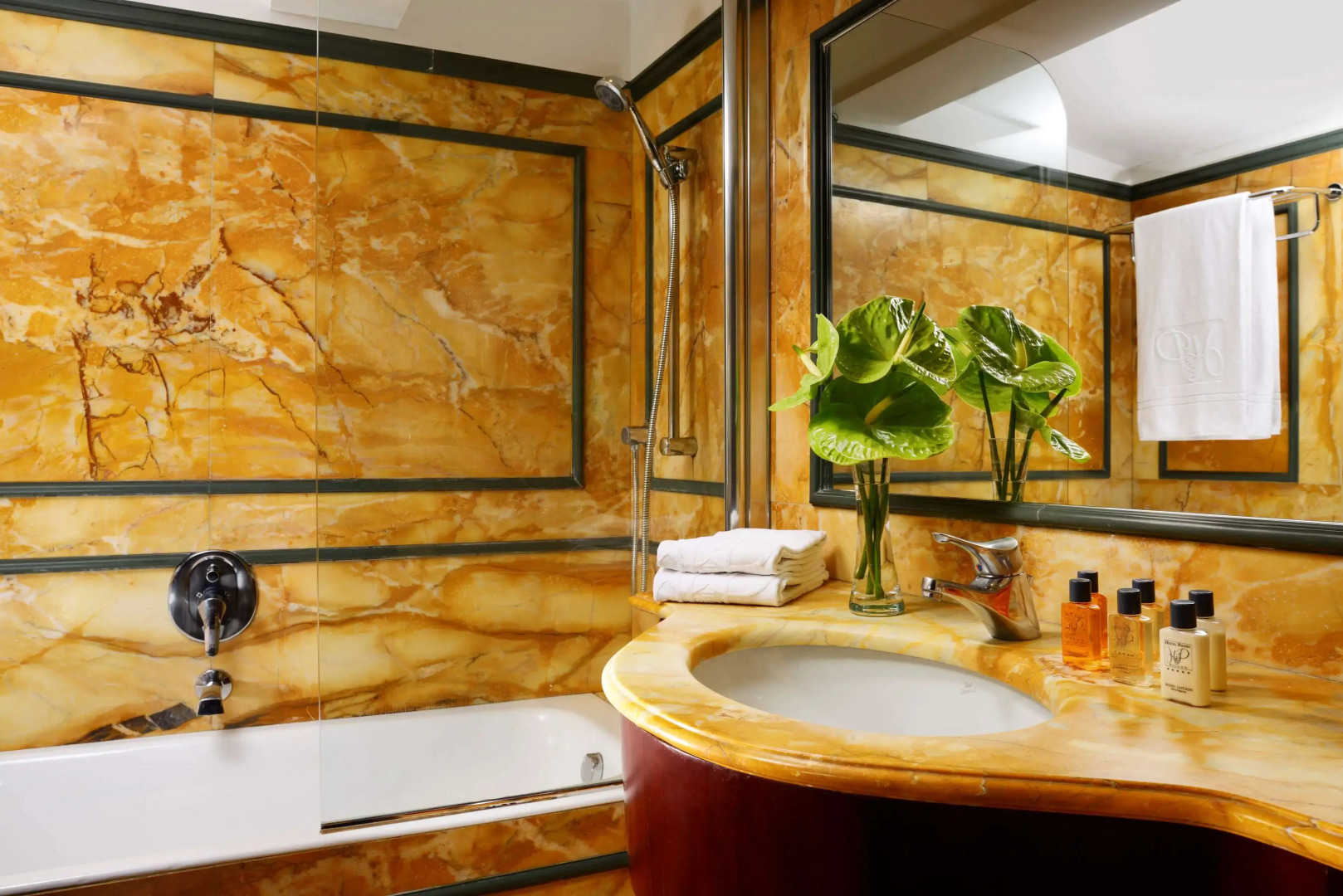 Photo - Hotel Pierre Milano