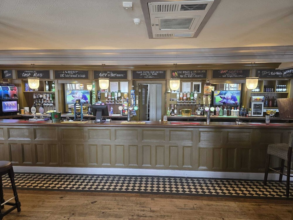 Photo - The Greyhound Hotel