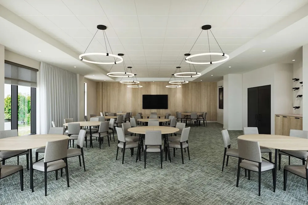 Photo - Hyatt Place Montreal Airport