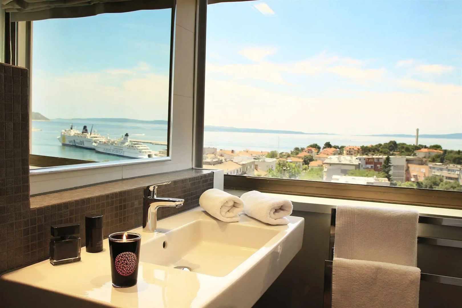 Photo - The View Luxury Rooms