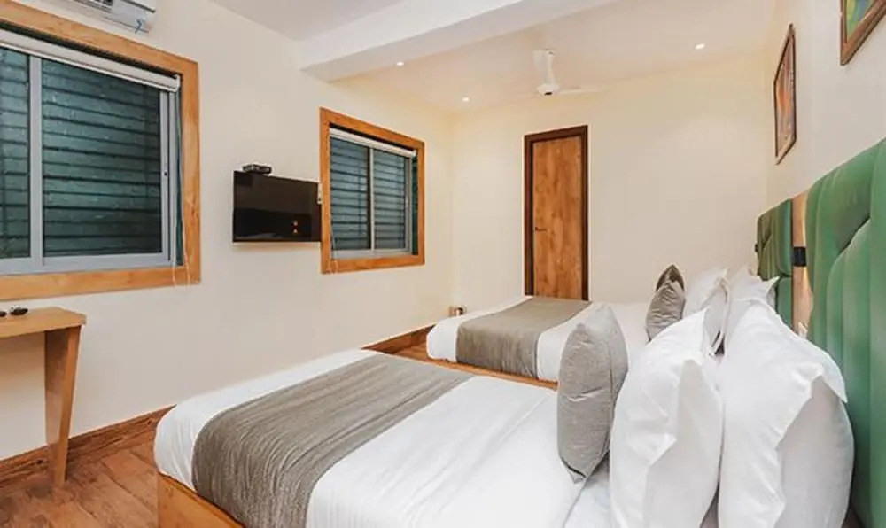 Photo - FabHotel Airport Palace - Nr Mumbai International Airport