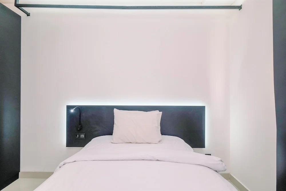 Luxury 2BR Apartment at Pejaten Park Residence with Bathtub