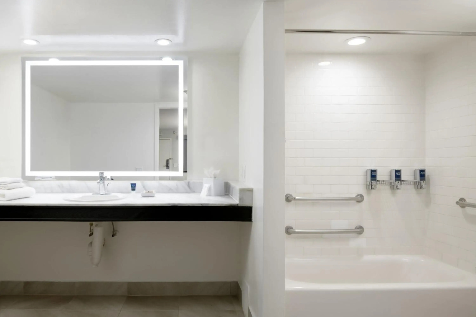 Foto - Four Points by Sheraton Anaheim
