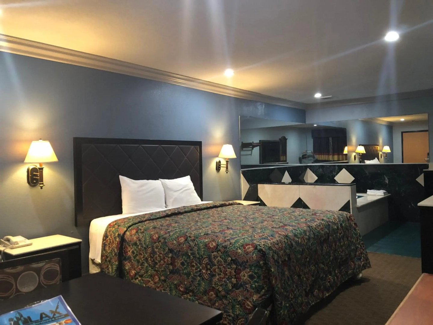 Photo - La Mirage Inn LAX Airport