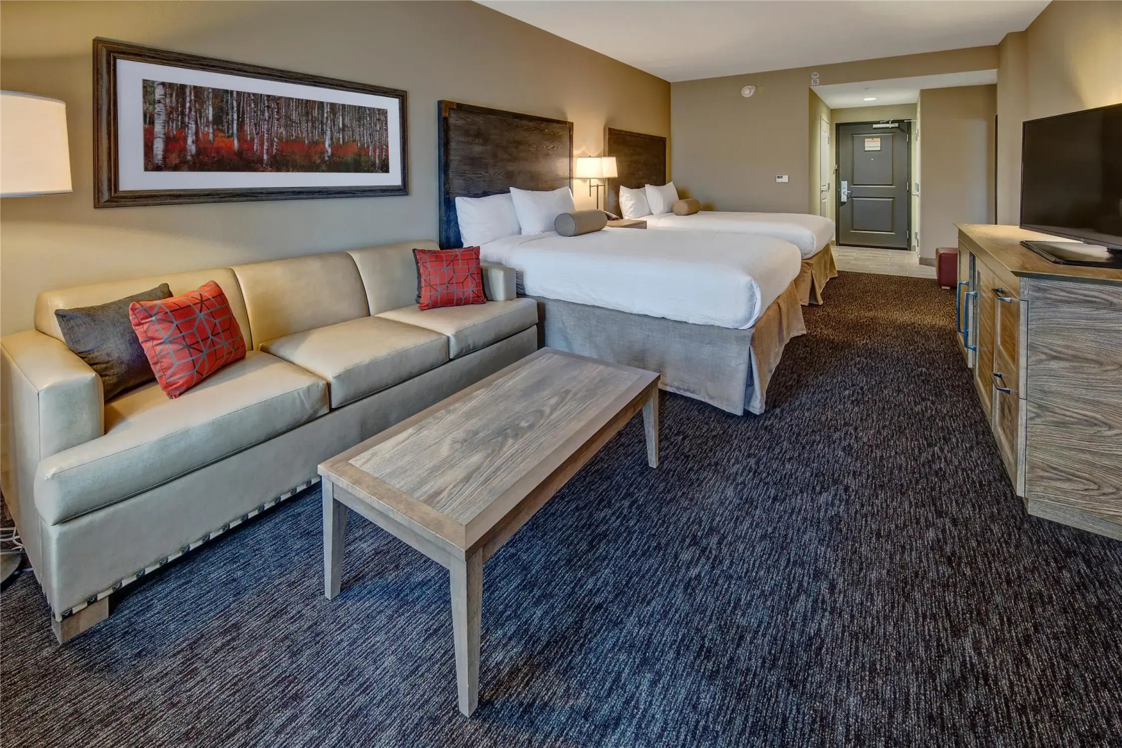 Photo - Black Fox Lodge Pigeon Forge, Tapestry Collection by Hilton