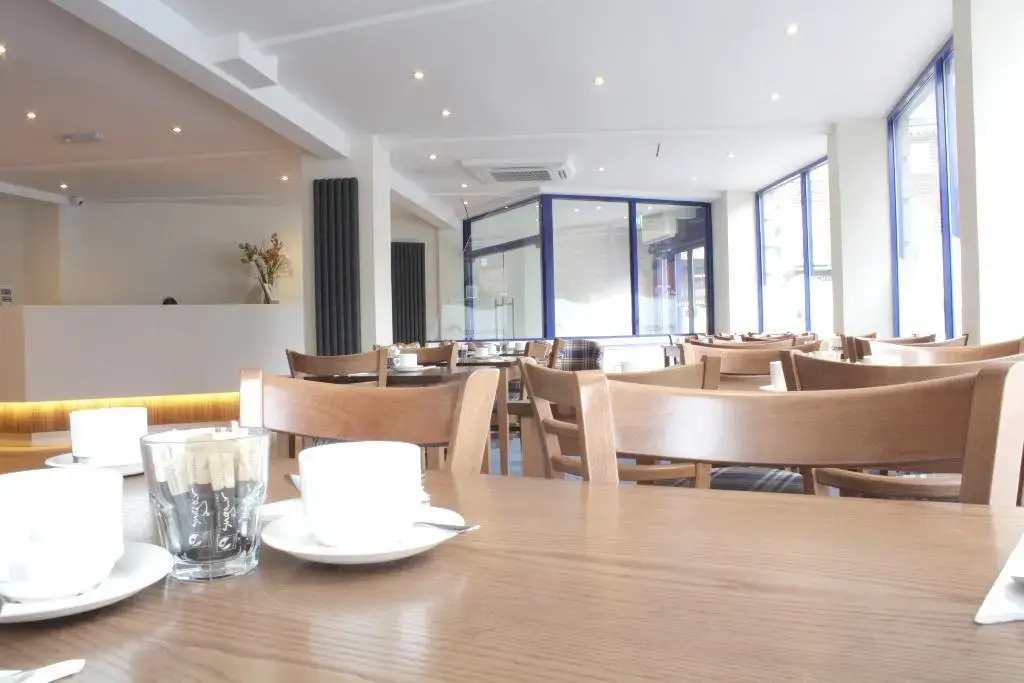 Photo - Discovery Inn - Leeds