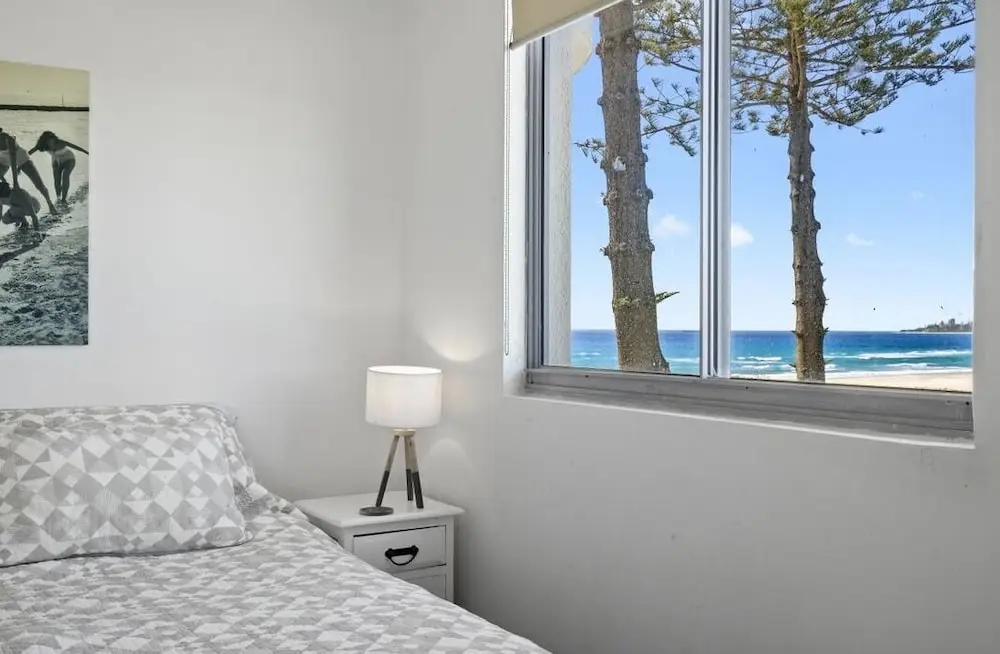 Photo - Oceanside Resort - Absolute Beachfront Apartments