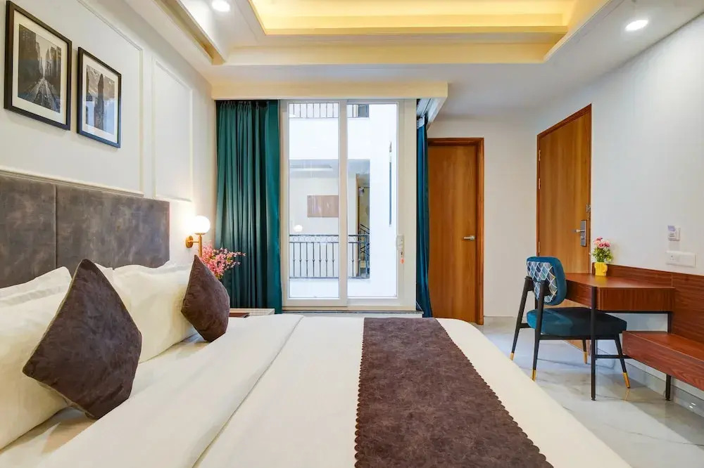 Photo - Saltstayz Premier - Arjun Marg