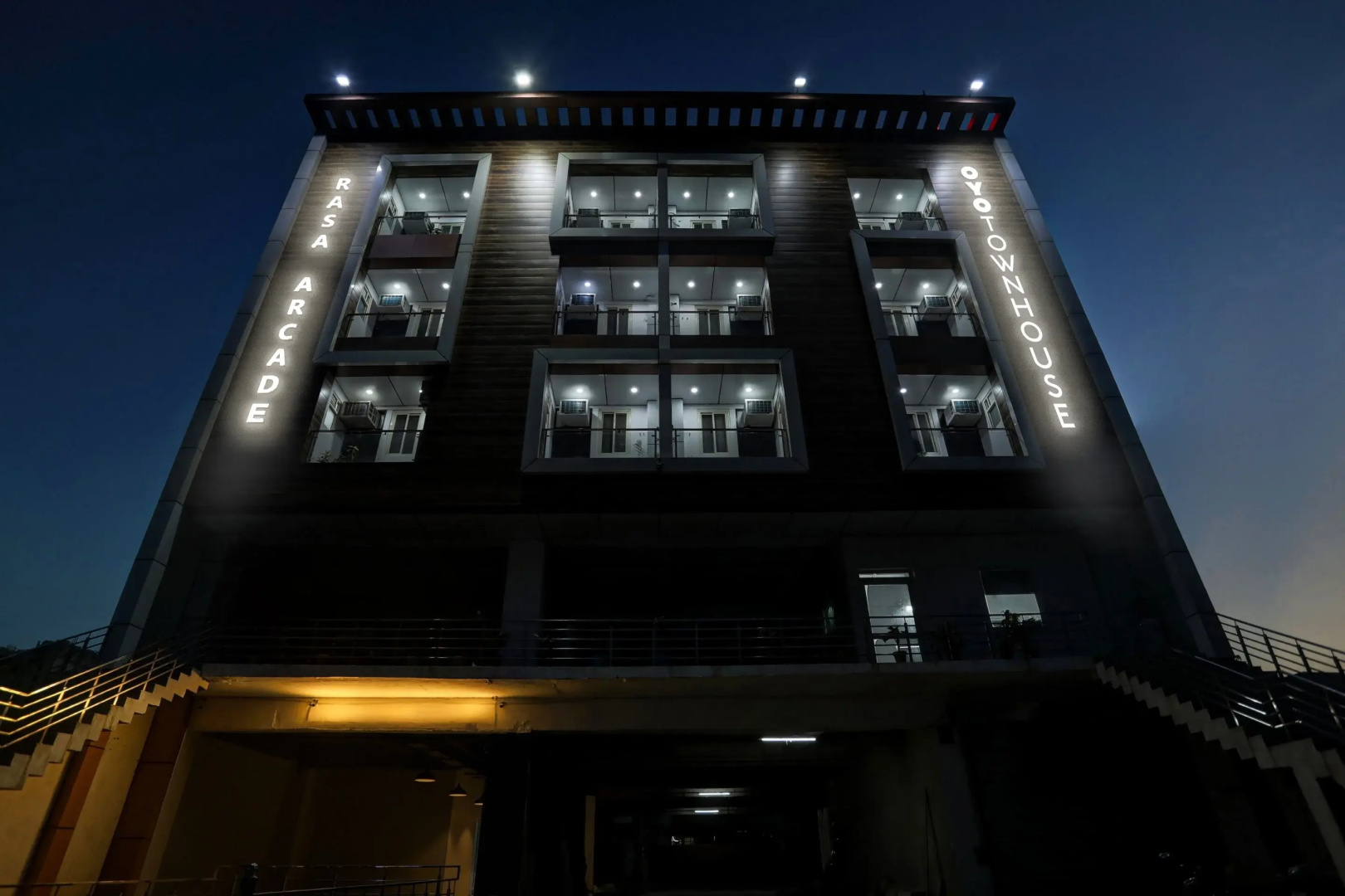 Photo - Hotel the Rasa vasundhara