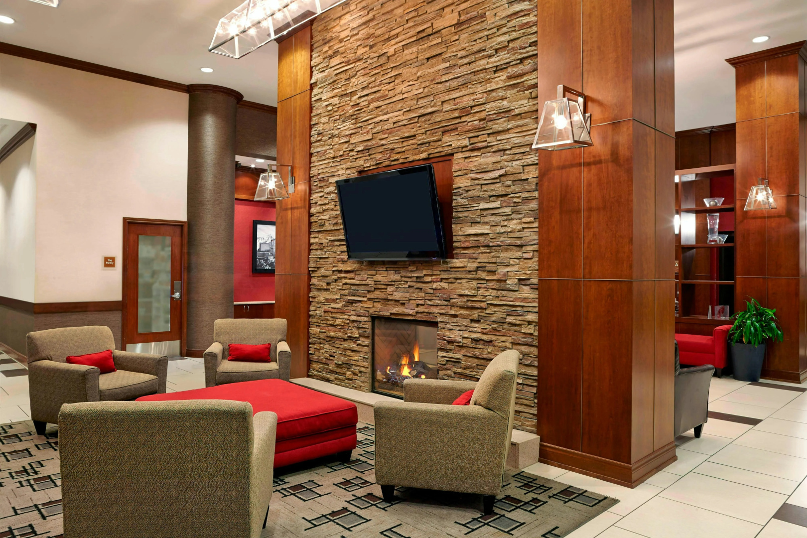 Photo - Four Points by Sheraton Calgary Airport