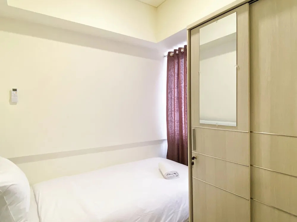 Homey And Warm 2Br At Meikarta Apartment