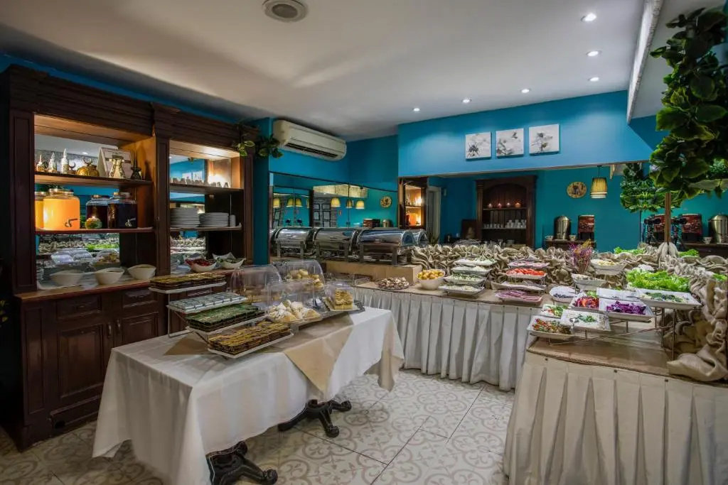 Photo - Raymond Blue Hotel