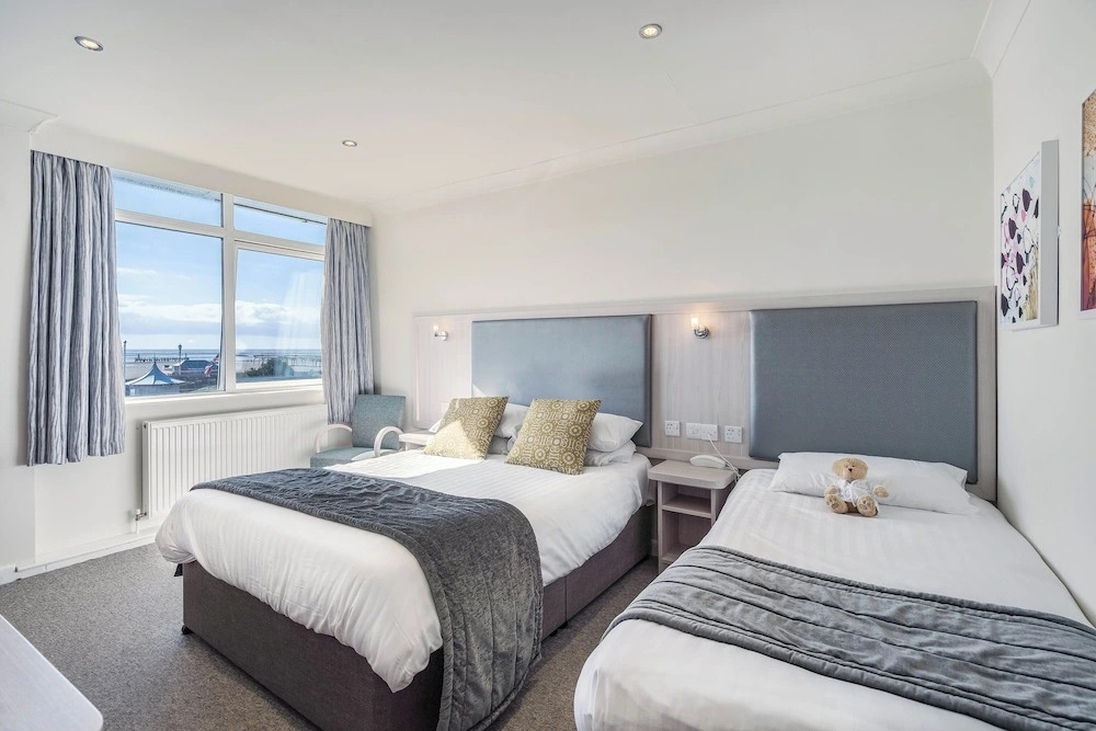 Photo - St Ives Hotel