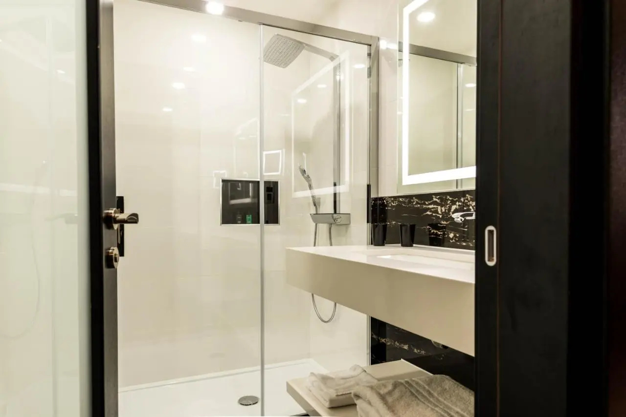 Photo - Montcalm Royal London House, London City