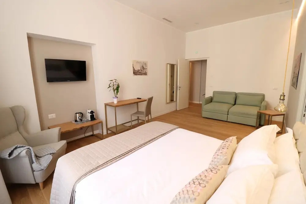 Photo - Rome Vatican Suite