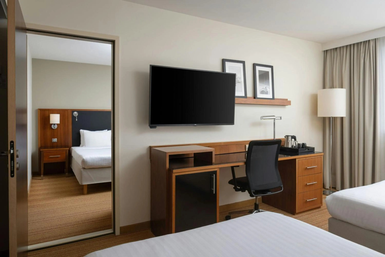 Photo - Courtyard by Marriott Toulouse Airport
