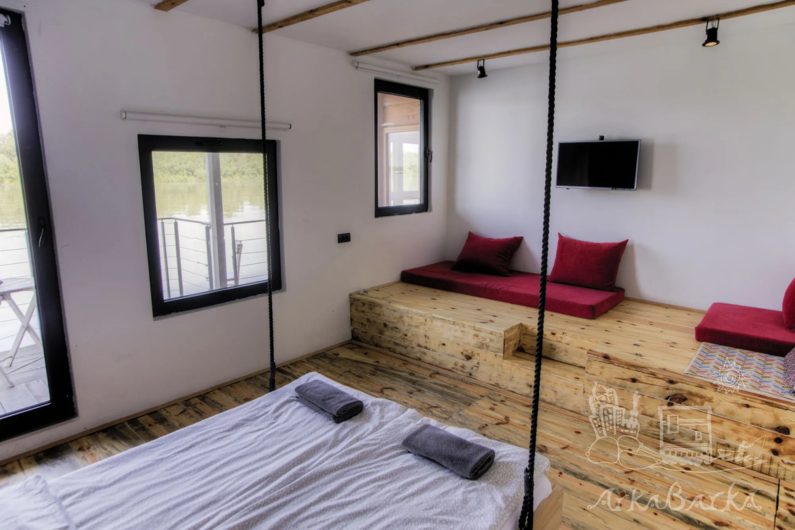 Photo - ArkaBarka Floating Hostel