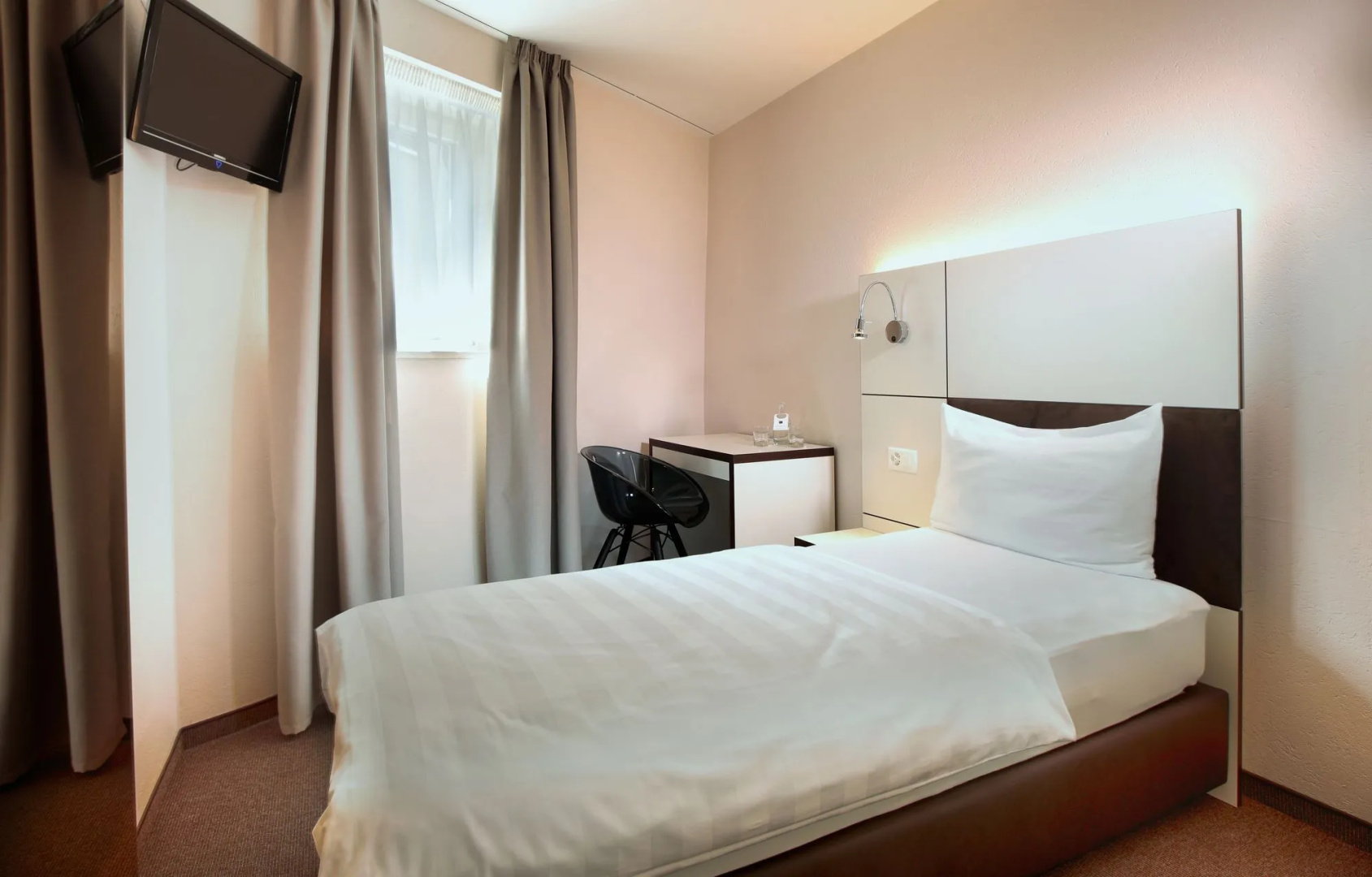 Foto - b_smart motel Basel