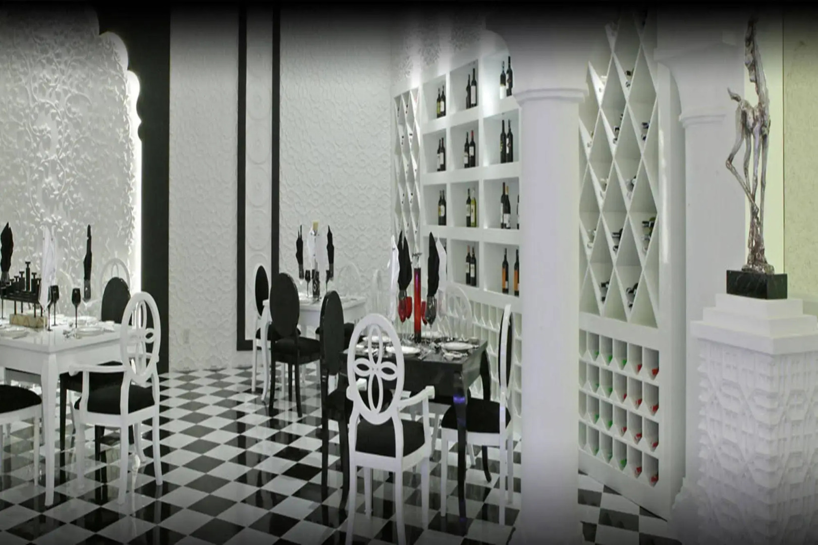 Photo - Chloe Gallery