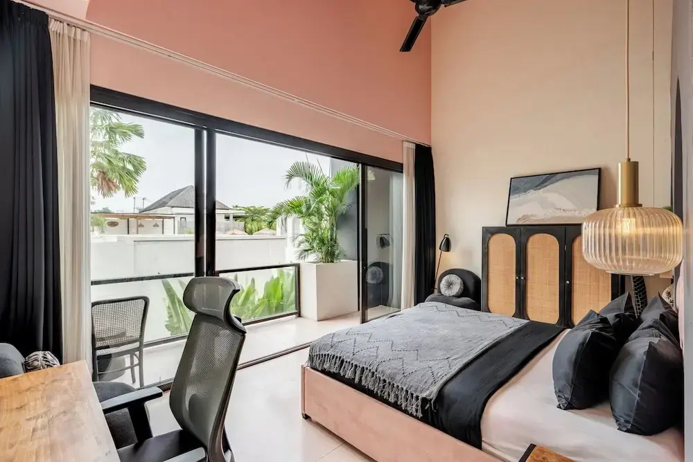 Photo - Liminal Palace Villa 3 by Betterplace