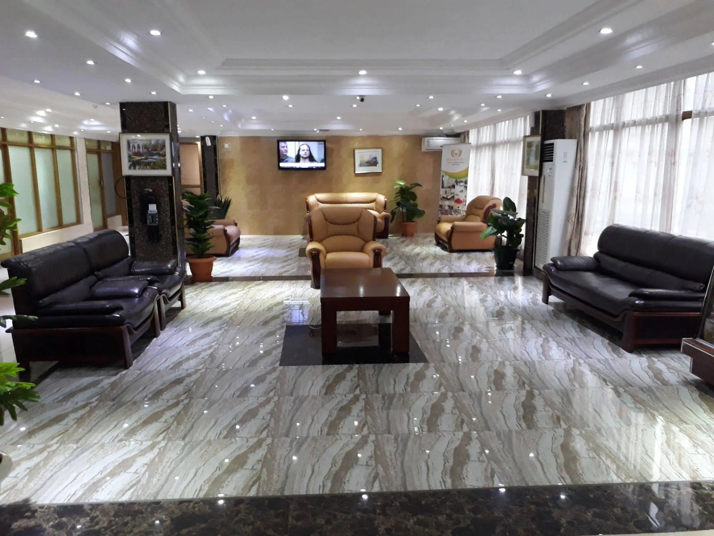 Foto - Tiffany Diamond Hotel