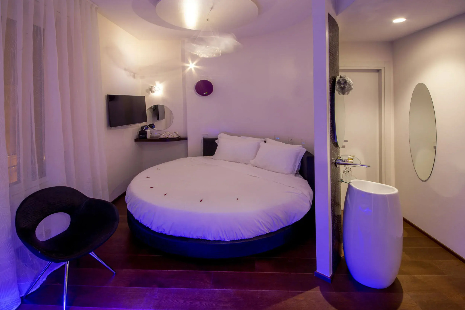 Photo - SuiteSistina for Brave Lovers