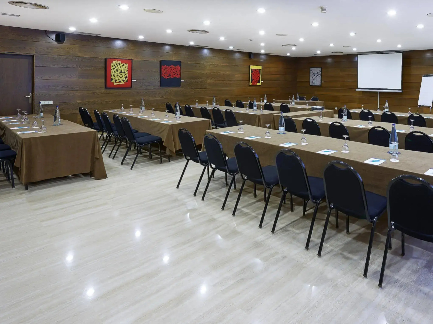 Foto - Up Rooms Vic Hotel