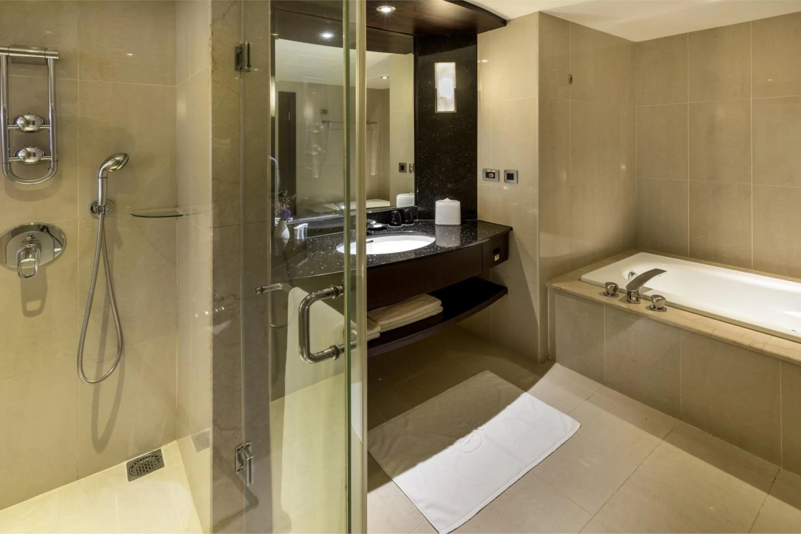 Foto - Grand Forward Hotel