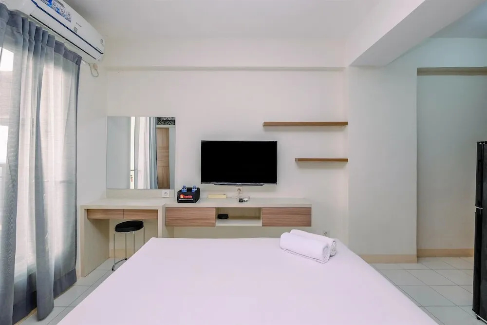 Fancy and Nice Studio Apartment at Podomoro Golf View
