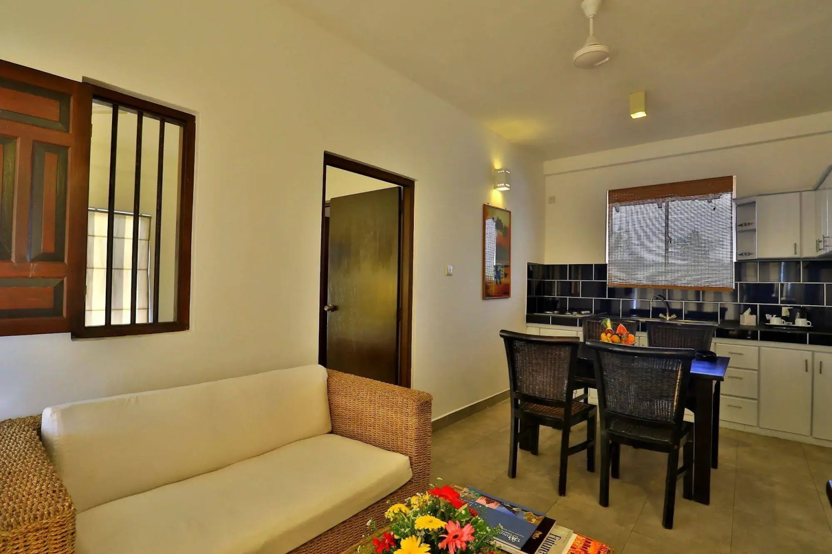 Photo - St.Lachlan Hotel & Suites