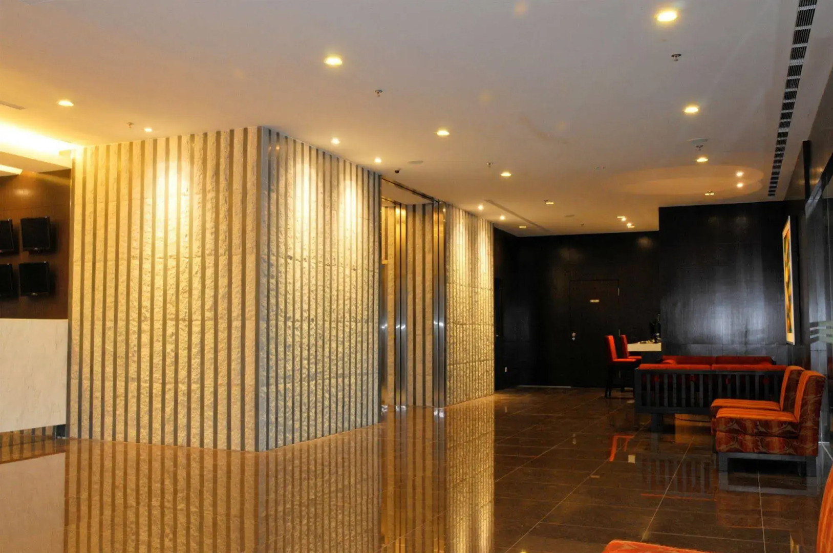 Photo - Value Hotel Thomson