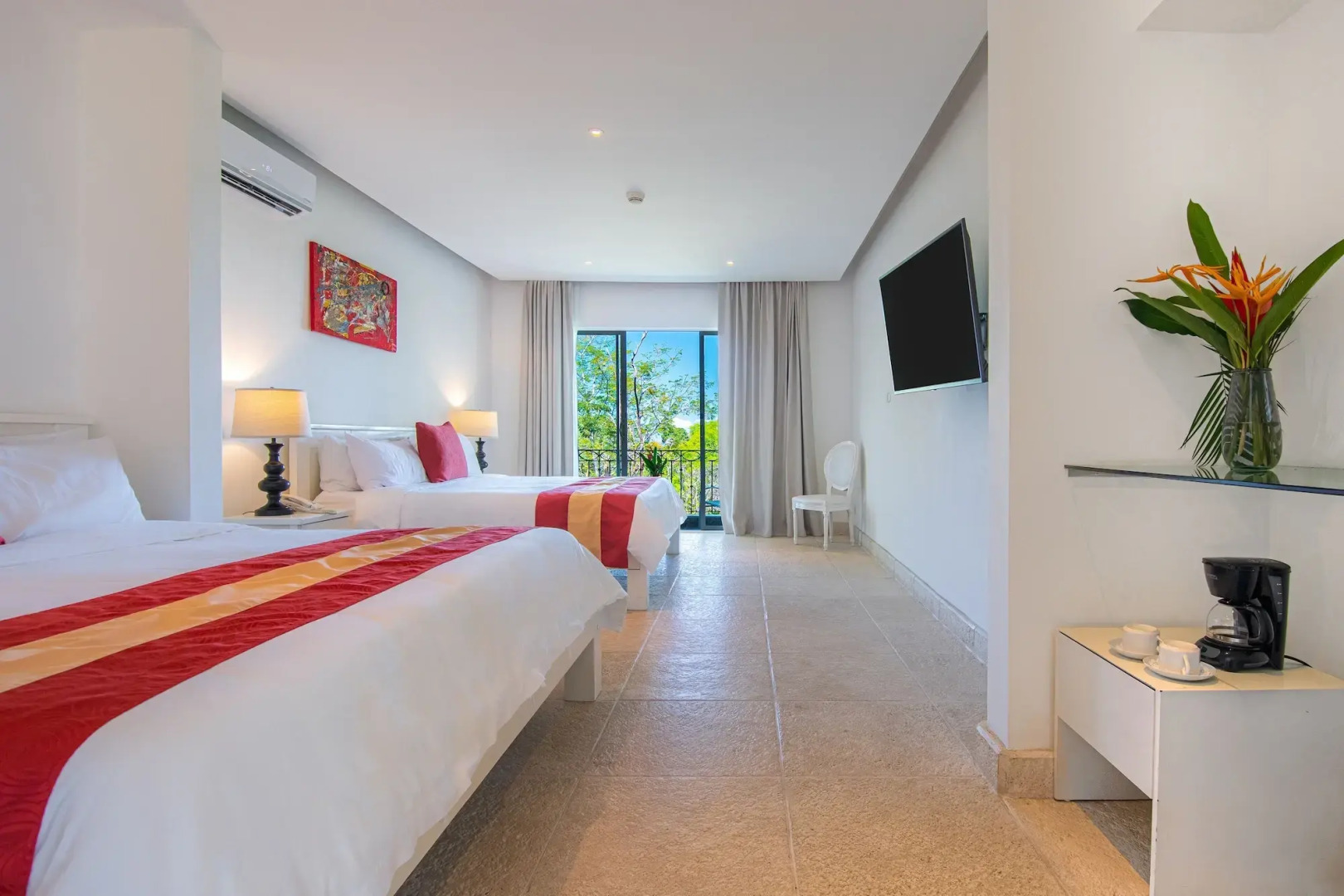 Photo - Shana by the Beach Manuel Antonio