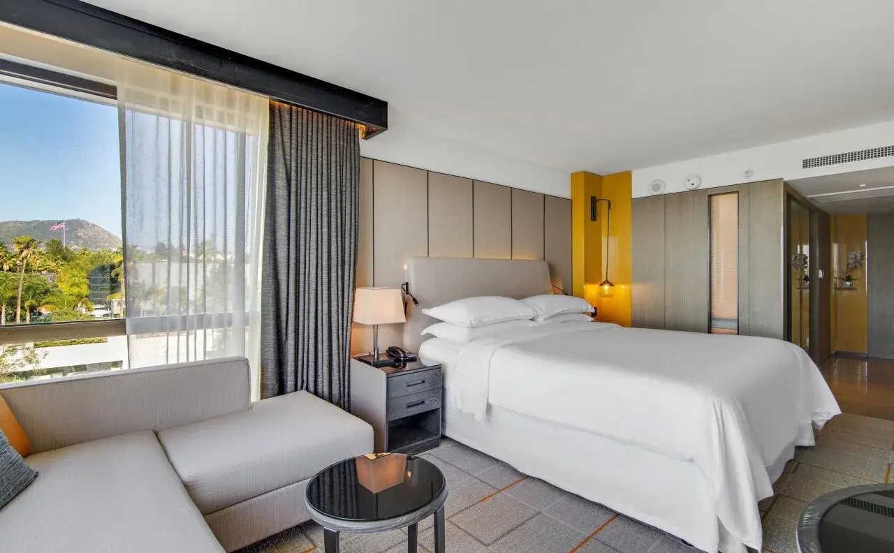 Photo - Sheraton Universal Hotel