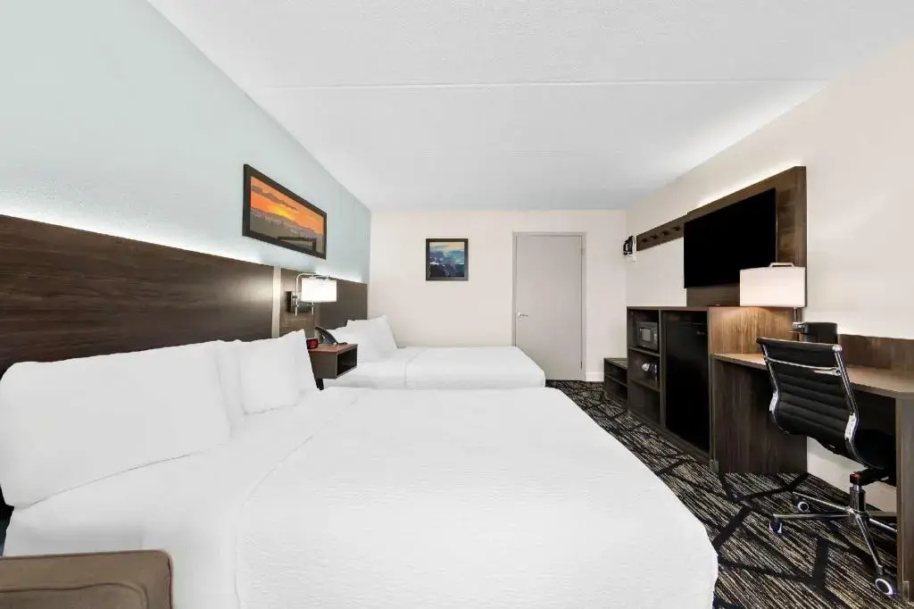 Photo - Clarion Inn & Suites near the Leconte Center Pigeon Forge