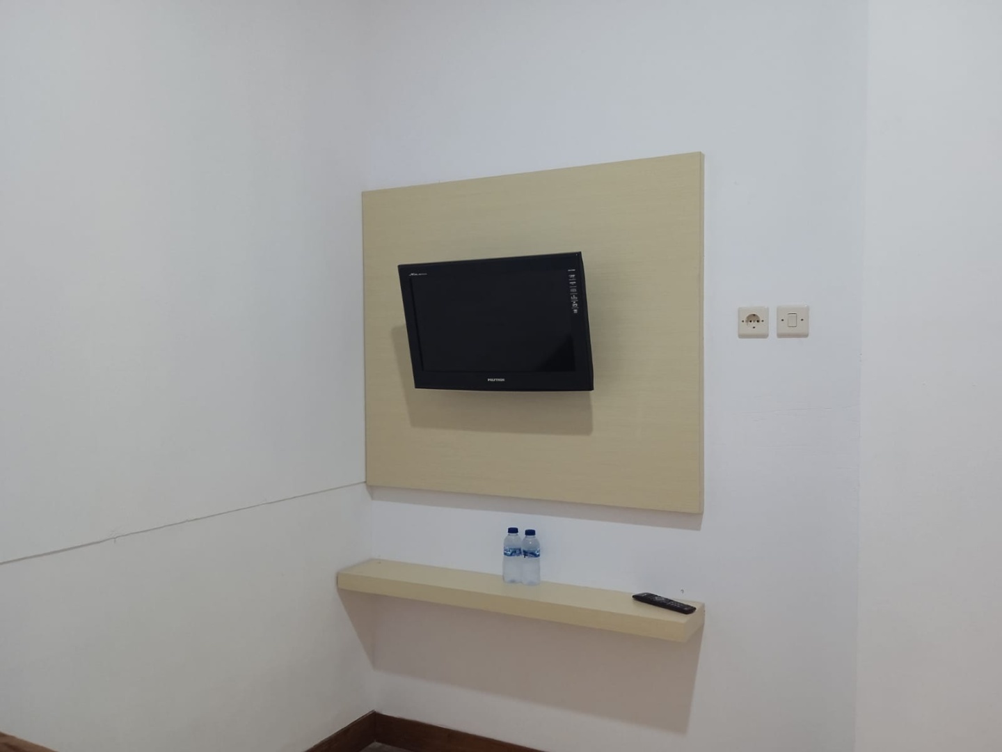 Gorland Hostel Syariah near GOR Satria Purwokerto RedPartner