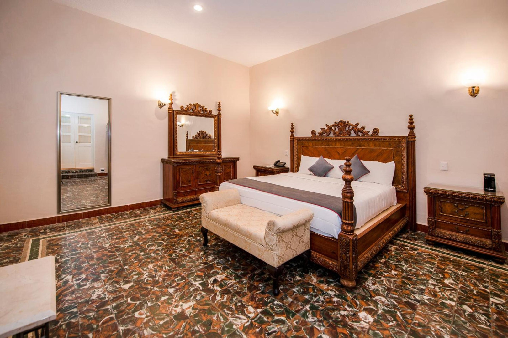 Photo - Hotel Senorial