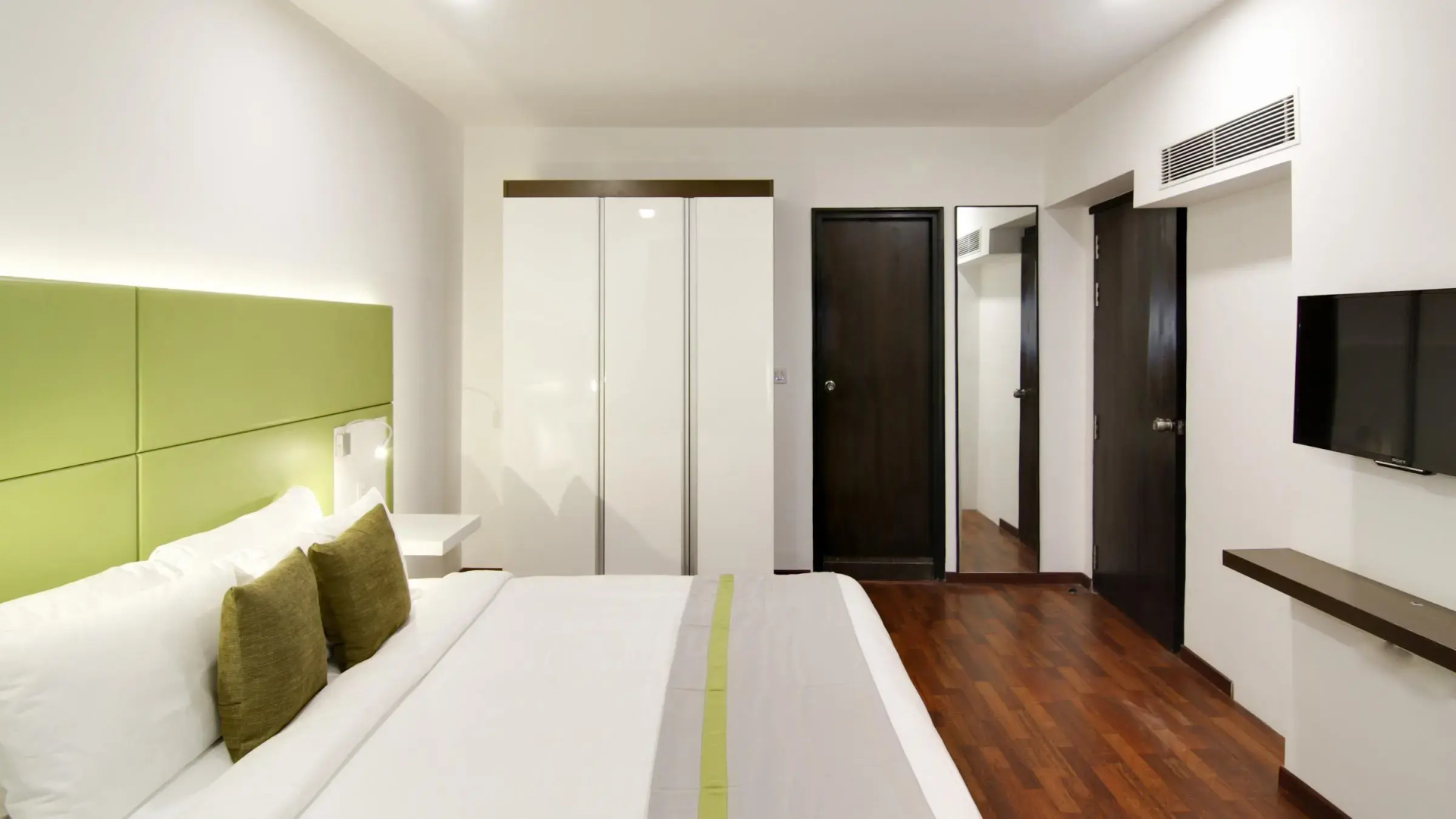 Photo - Lemon Tree Hotel Banjara Hills