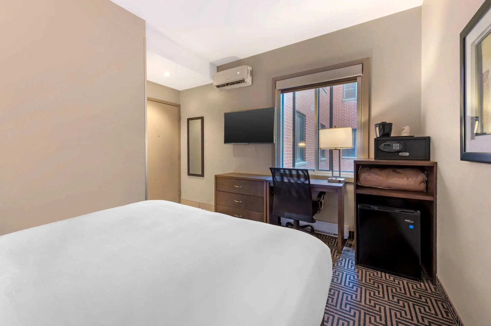 Photo - Quality Inn Centre-Ville