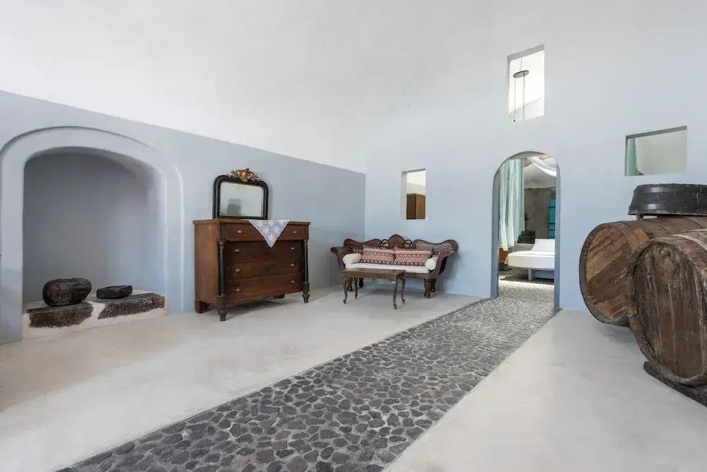 Foto - Phaos 1870, A restored Winery