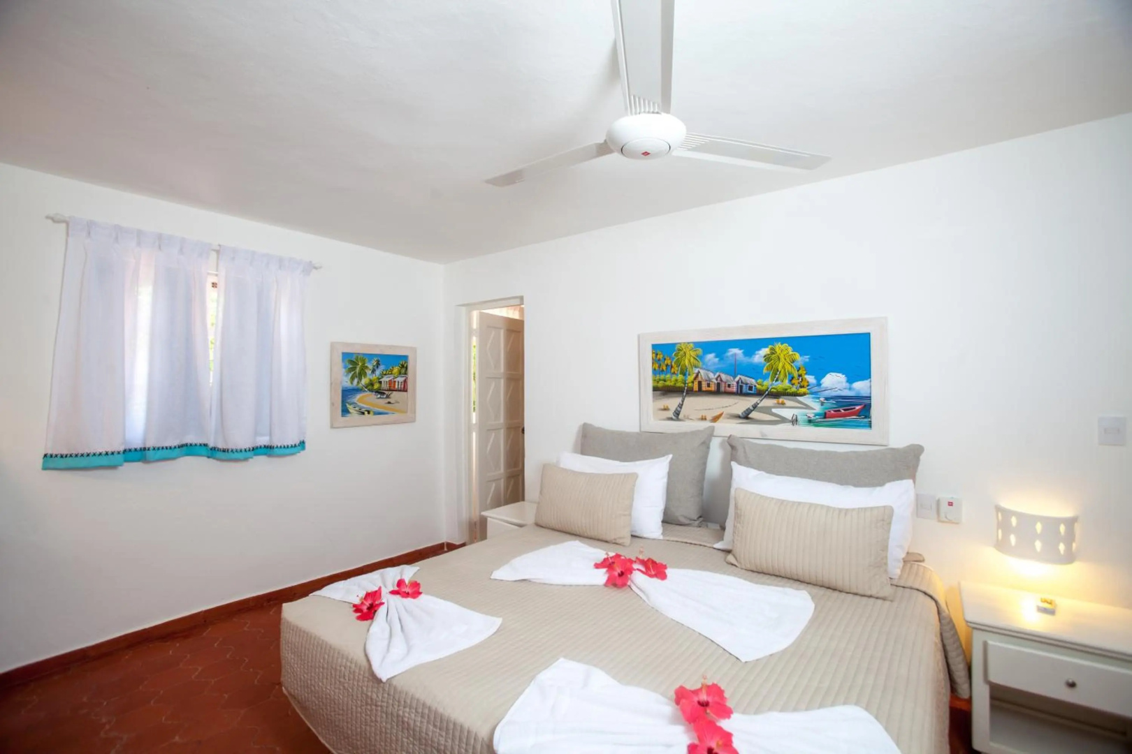 Photo - Los Corales Beach Village