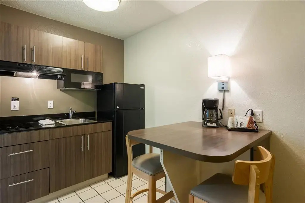 Photo - Studio 6 Extended Stay Tucker GA Atlanta Northlake