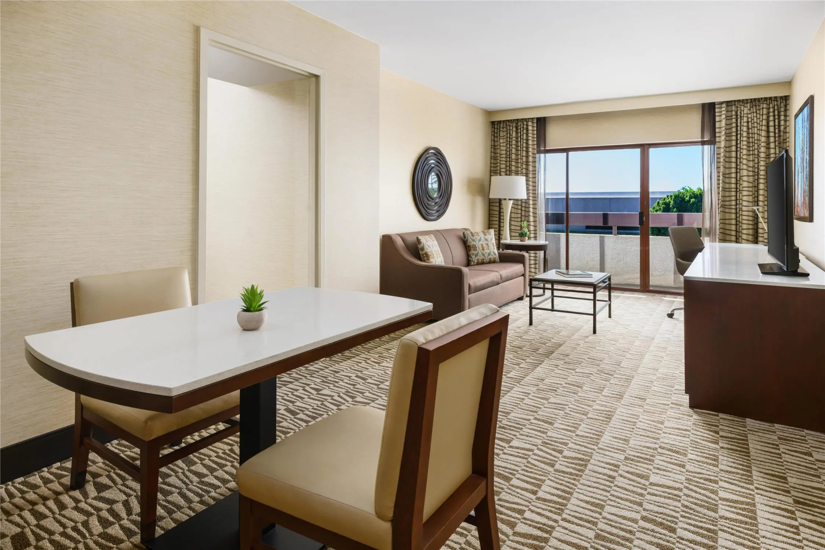 Photo - Hilton Phoenix Airport