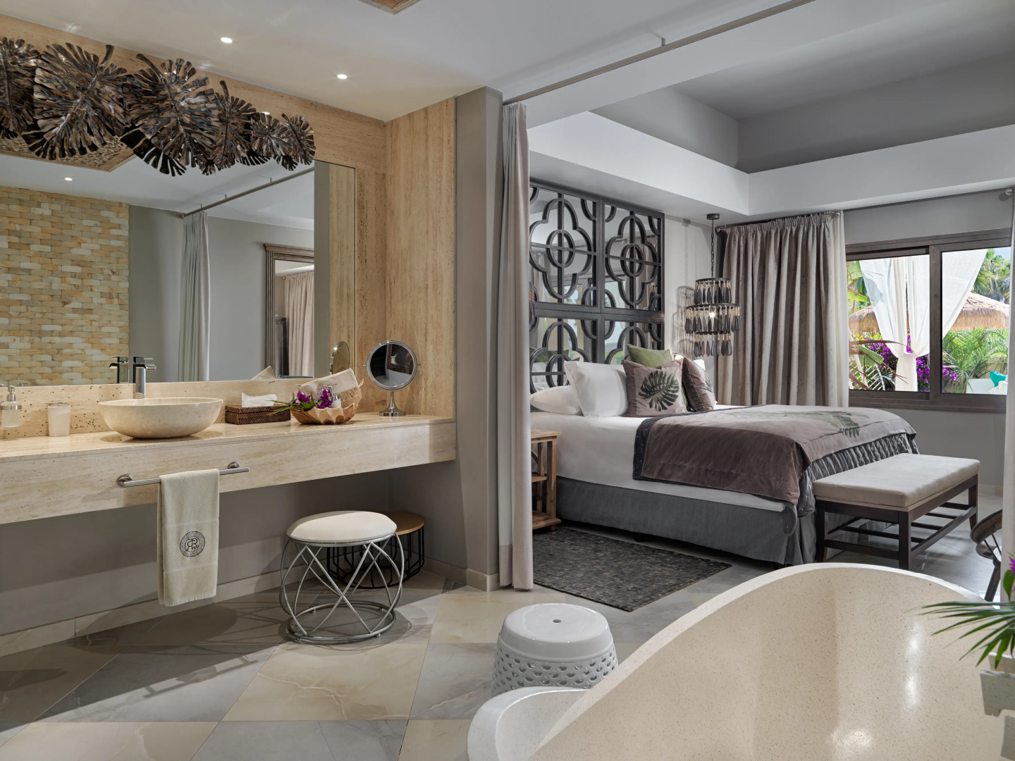 Photo - Royal River, Luxury Hotel - Adults Only