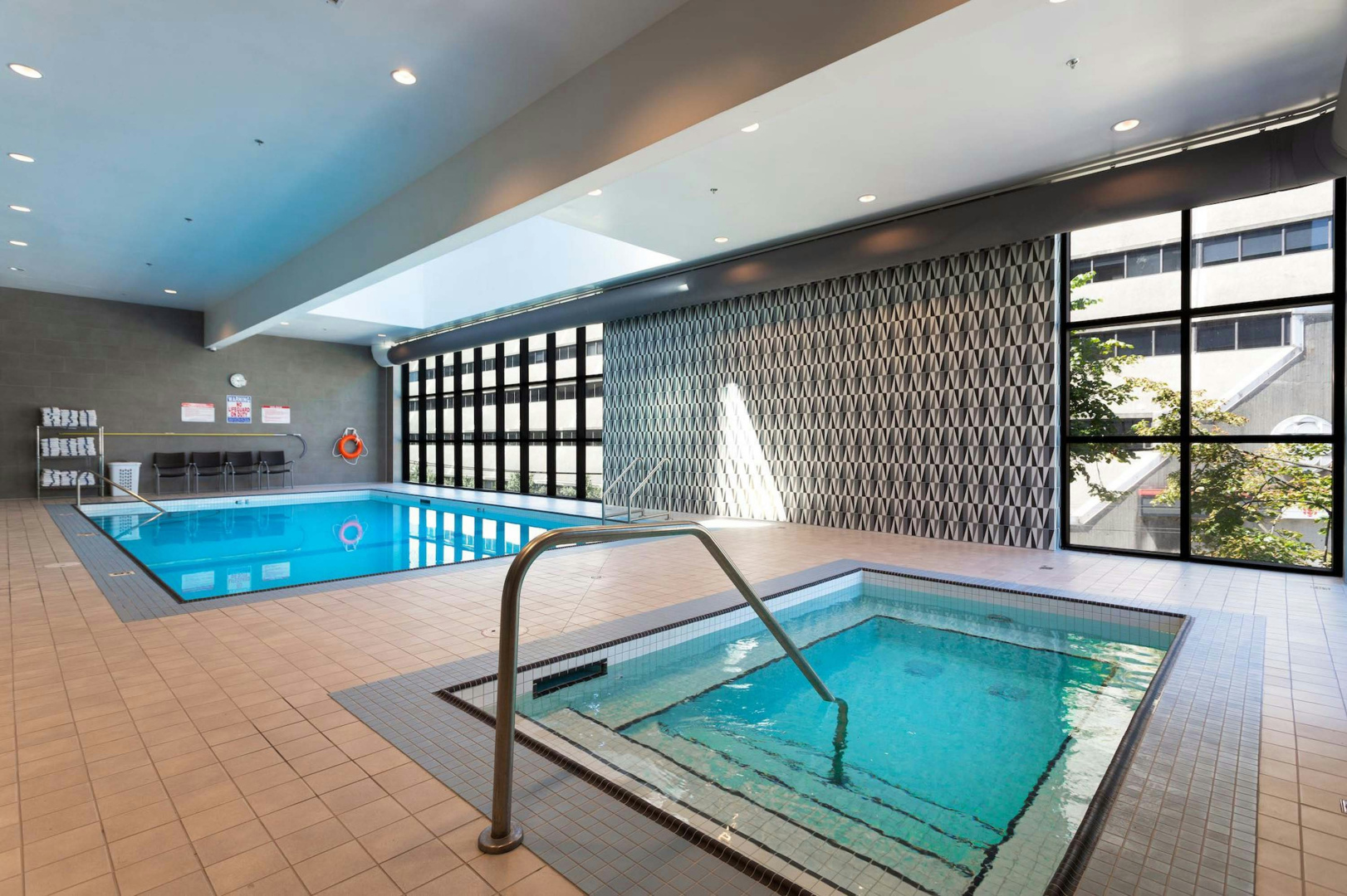 Photo - Sandman Signature Vancouver Downtown Hotel