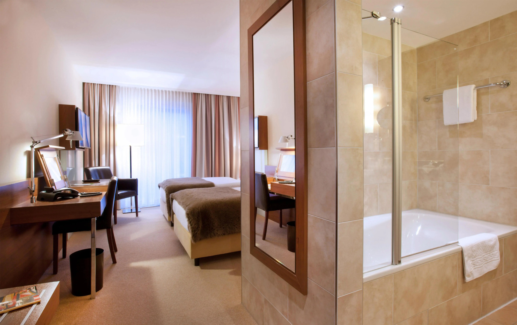 Photo - Lindner Hotel Hamburg am Michel, part of JdV by Hyatt