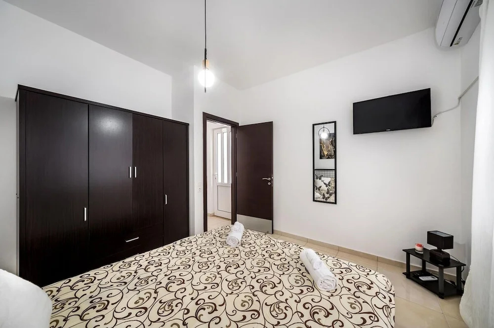 Mela s Home Agioi Deka