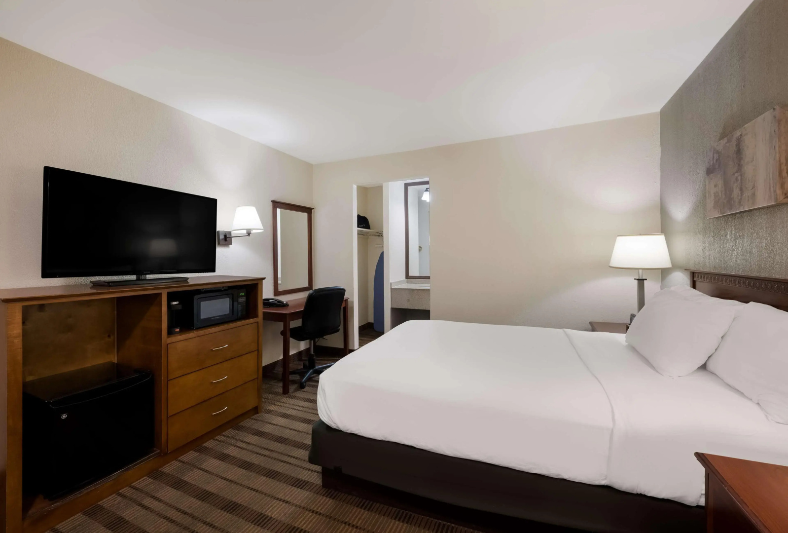 Photo - SureStay Plus by Best Western Woodbury Inn