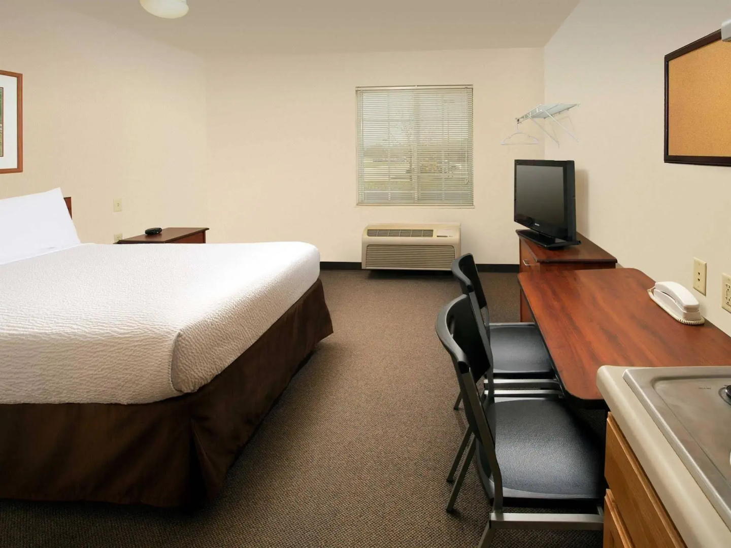 Photo - WoodSpring Suites Jacksonville Beach Blvd
