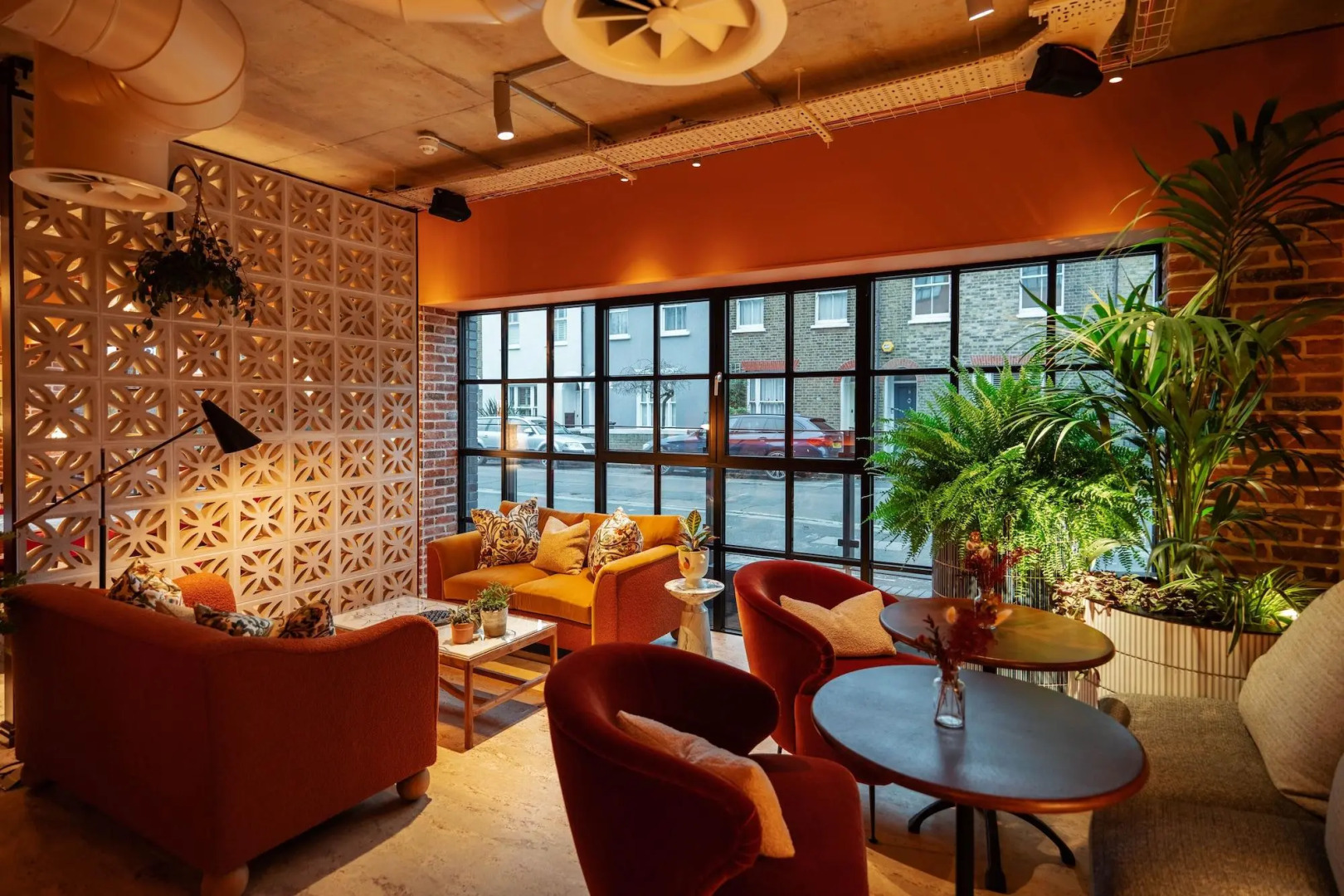 Photo - room2 London Chiswick Hometel